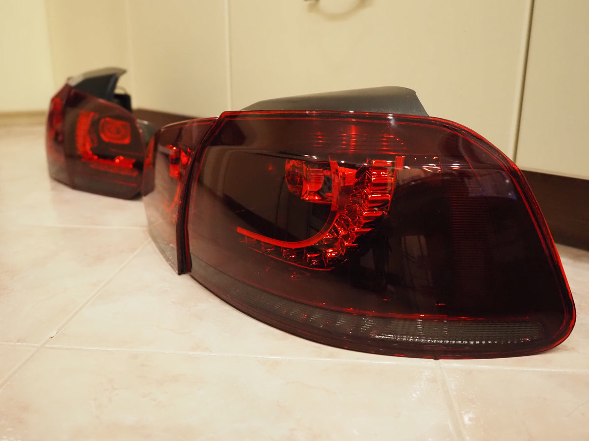 08-12 VW Golf Mk6 Vland LED galiniai žibintai su dinaminiais posūkio signalais [E-mark]